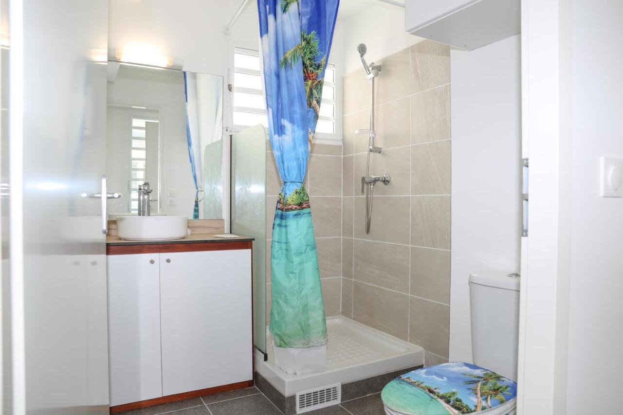 Dlo Doubout Les Pieds Dans L'Eau Apartment Sainte-Anne  Luaran gambar